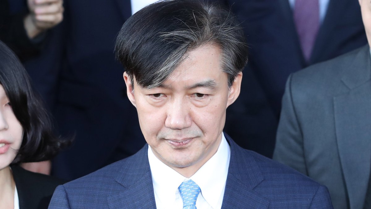 La fiscalía solicita el arresto de Cho Kuk por el caso de soborno del ex teniente de alcalde de Busan