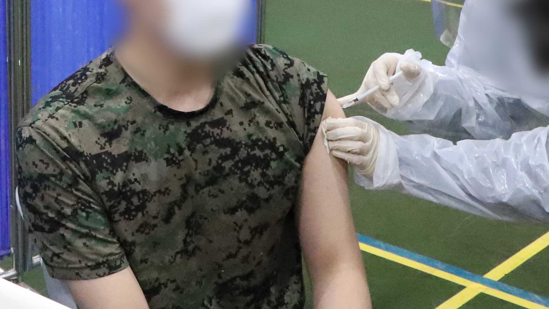 軍에서도 '백신접종 후 확진' 확인…AZ 1차 접종 | 연합뉴스