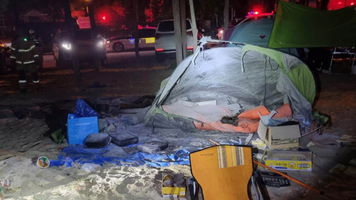 태안 해수욕장 캠핑 텐트서 불…일가족 4명 부상