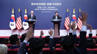 يون وبايدن يتفقان على توسيع التدريبات العسكرية المشتركة للتعامل مع التهديدات الكورية الشمالية