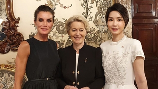 La primera dama surcoreana y la reina Letizia de España dialogan sobre tener la misma edad y la K-beauty