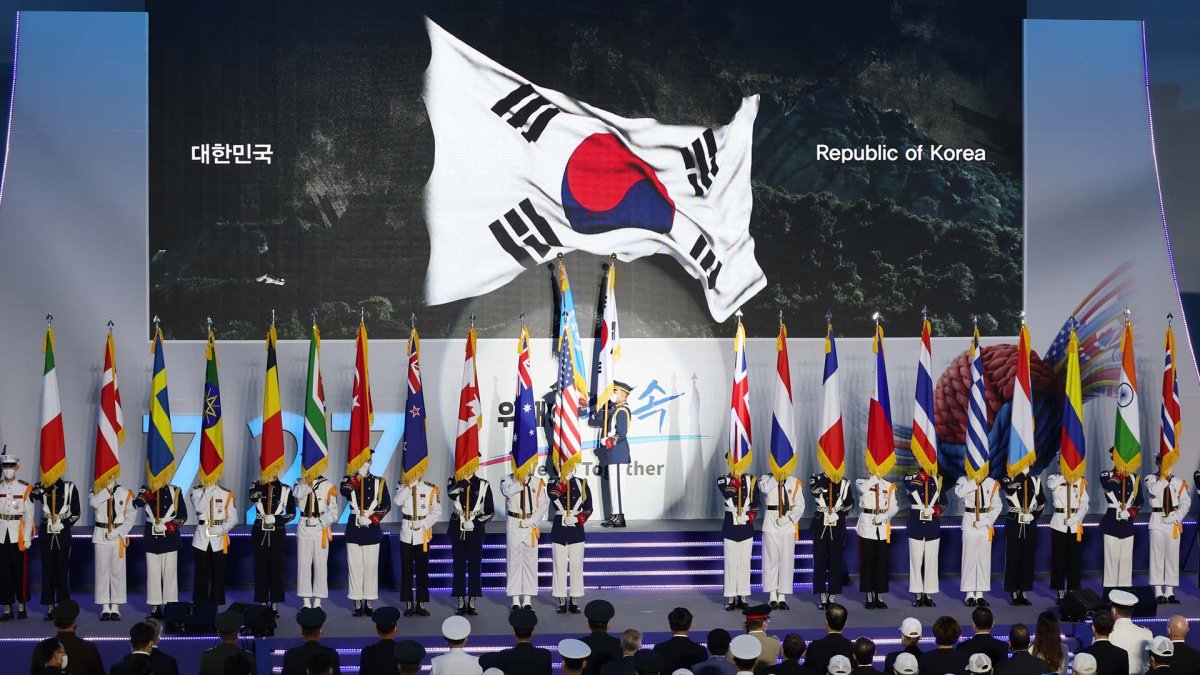 Corea del Sur conmemora el sacrificio de los soldados de la ONU durante la Guerra de Corea
