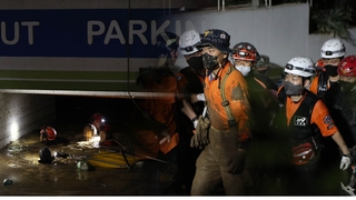 포항 지하주차장 실종자 9명 구조…2명 생존·7명 사망