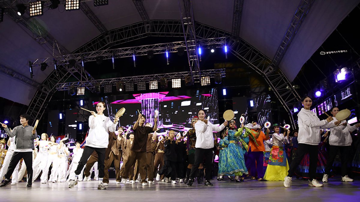 3년만에 대면 행사…천안 흥타령 춤 축제 개막