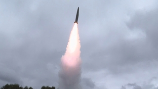 [속보] 합참 "북한 동쪽 방향 중거리 탄도미사일 1발 발사"