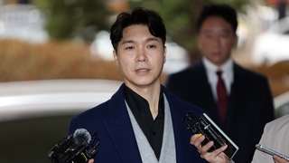 박수홍, 법정서 친형과 대면…"강력 처벌 원해"