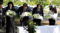 한일정상, 한국인 원폭 희생자 위령비 공동 참배