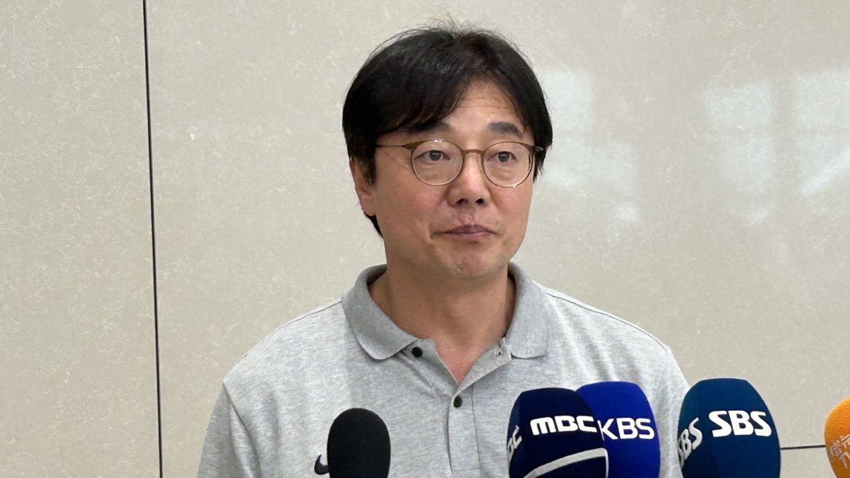 '소림 축구' 중국에 1승 1패…상처뿐인 원정 평가전