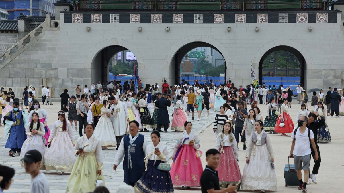 عدد السياح الأجانب القادمين إلى كوريا الجنوبية يصل إلى 1,089,000 في الشهر الماضي