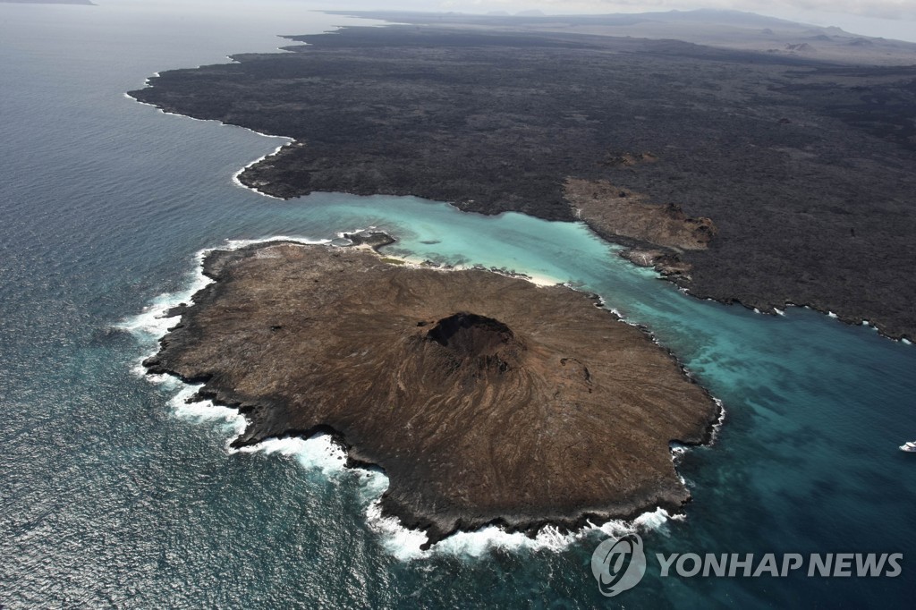 갈라파고스 제도의 솜브레로치노섬