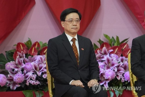 "중국, 강력하고 결단력 있는 홍콩 행정장관 원해"