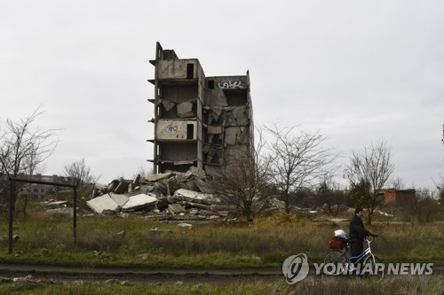 폭격으로 무너진 우크라이나 동부 크라마토르스크의 건물