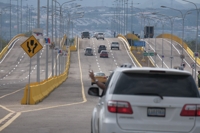 베네수엘라-콜롬비아, 7년만에 국경 교량 '완전 개방'