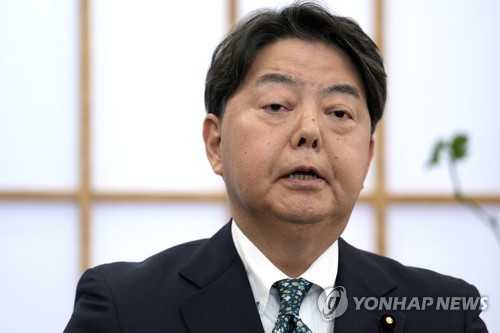 日외무상, 3년 만에 방중…양측 모두 '관계 안정화' 강조(종합)