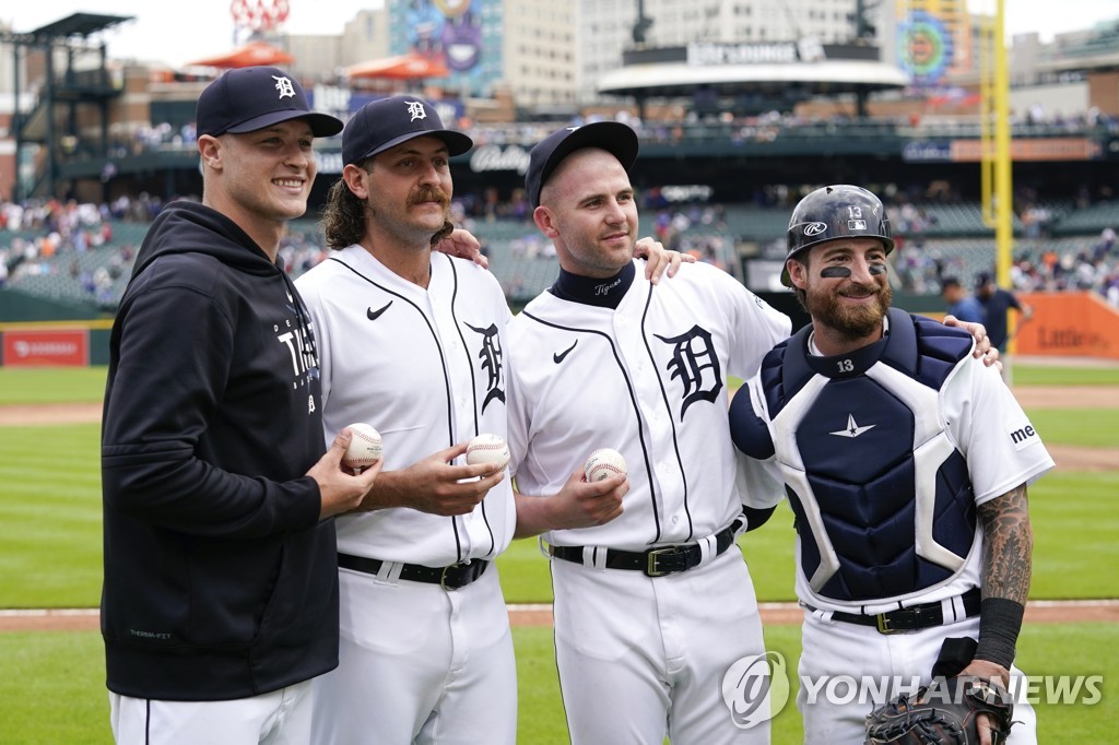 합작 노히터 달성한 MLB 디트로이트 세 투수와 포수