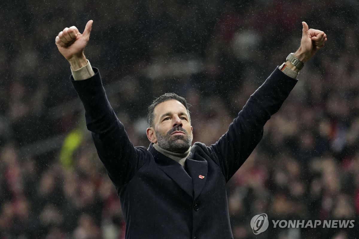 맨유, 레스터 3-0 완파…4경기 무패로 판니스텔로이 대행체제 끝