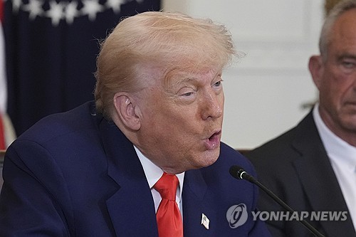 트럼프, 내달부터 EU 50％ 관세 위협…협상불만에 기습 경고