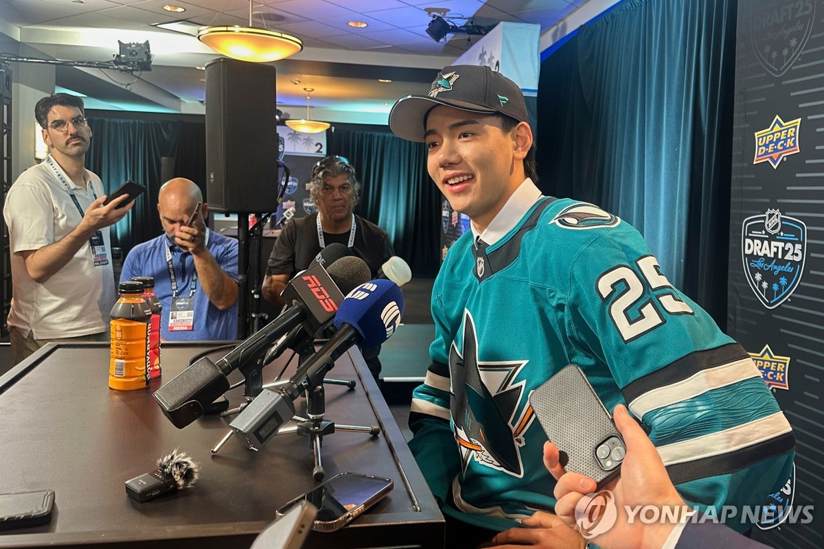 중국 출신 사이먼 왕, NHL 드래프트에서 2라운드 1번 지명