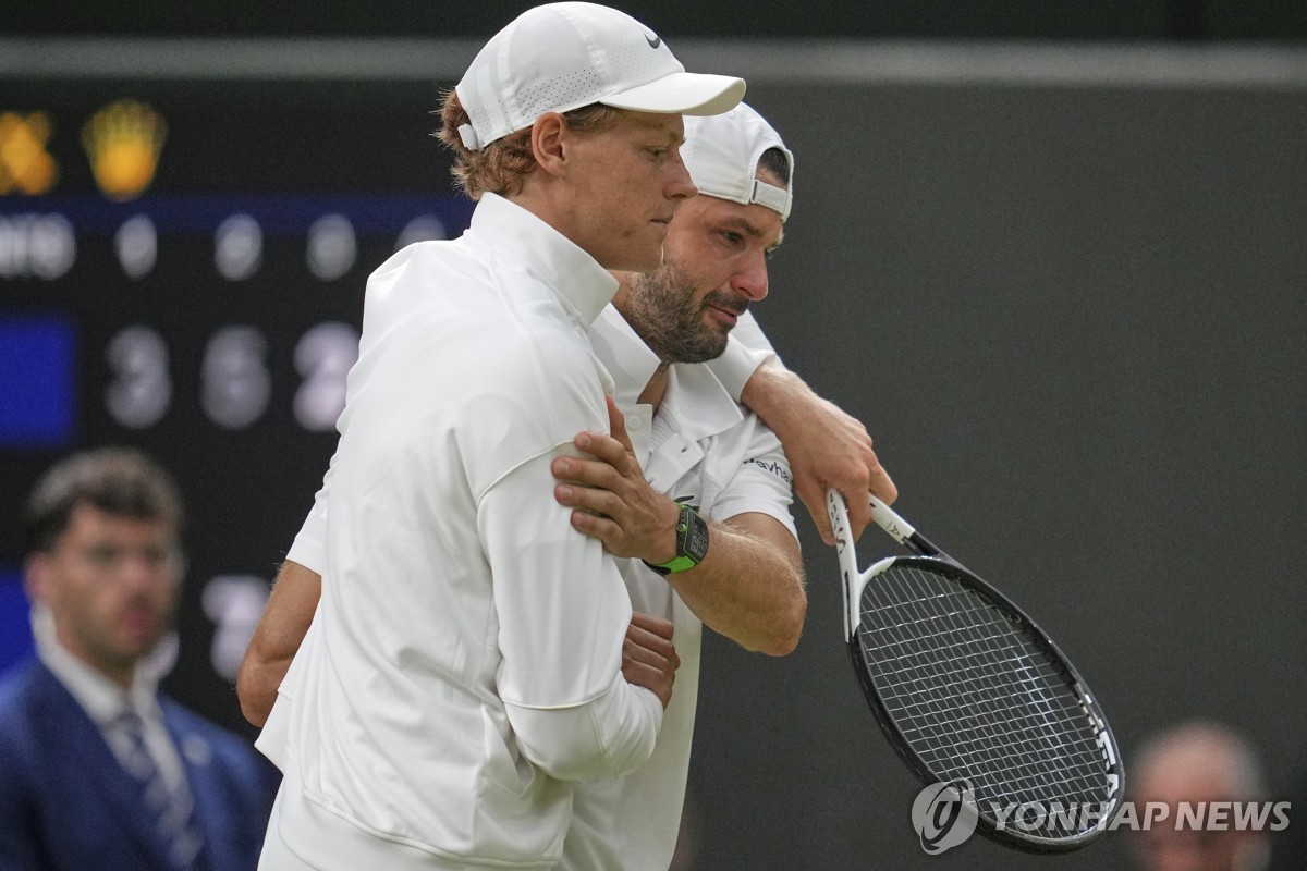 세계 1위 신네르, 1, 2세트 먼저 내주고도 상대 부상으로 기권승