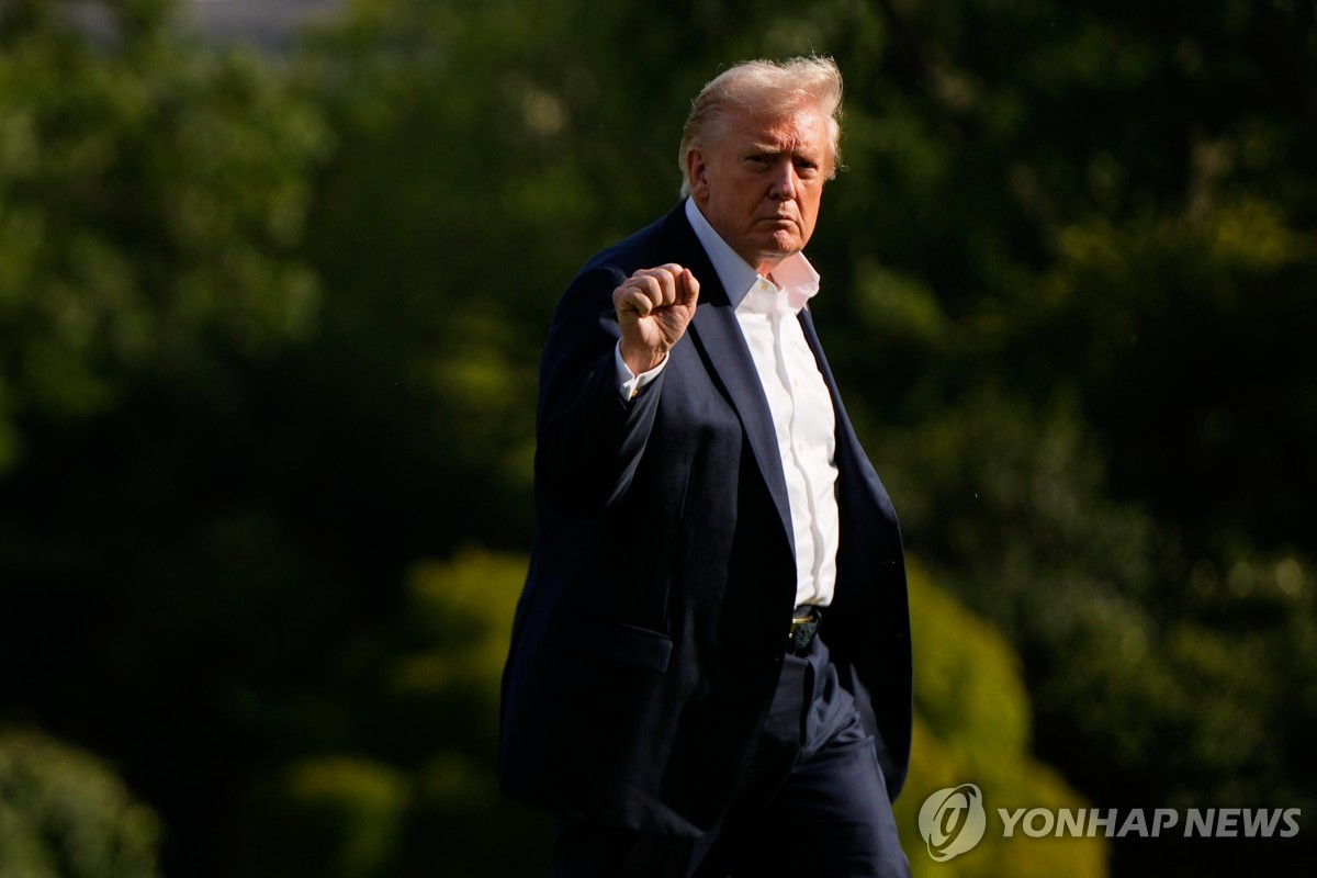 트럼프 미국 밖에서 만든 모든 영화에 100% 관세 부과
