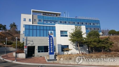 경북도, 마스크 해제로 사용 증가 색조 화장품 안전성 검사