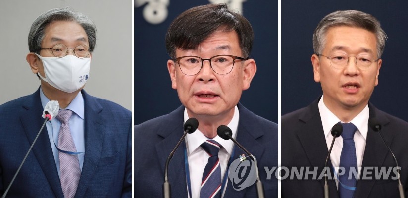 These file photos show (from L to R) Noh Young-min, President Moon Jae-in's chief of staff; Kim Sang-jo, Moon's chief of staff for policy; and Kim Jong-ho, the president's senior secretary for civil affairs. All three offered to resign on Dec. 30, 2020, in order to alleviate the political burden of the president facing criticism on several key domestic fronts. (Yonhap)
