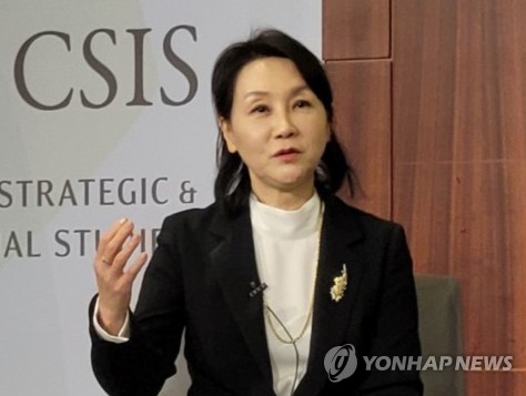 이신화 북한인권대사 1년 더 활동…"北인권개선 정부 의지 표명"