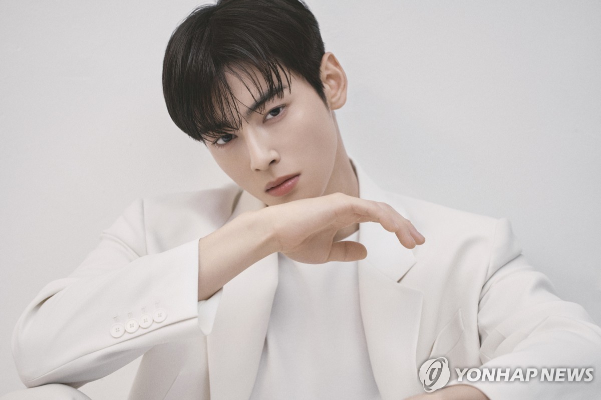차은우, 오늘 현역 입대…건강히 잘 다녀오겠다