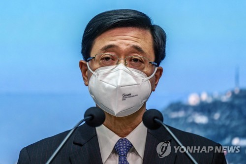 홍콩 부동산 재벌들 일제히 "존 리, 행정장관 지지"
