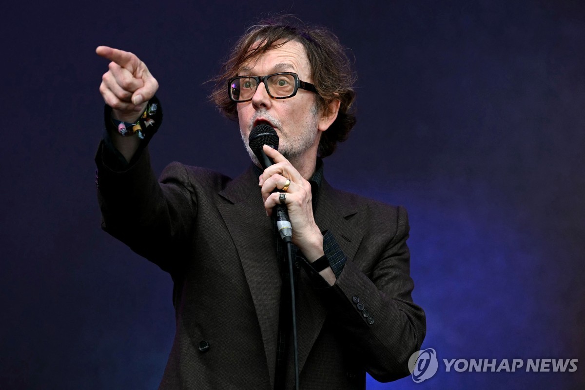 지난 6월 英 글래스톤베리 페스티벌 출연한 블러