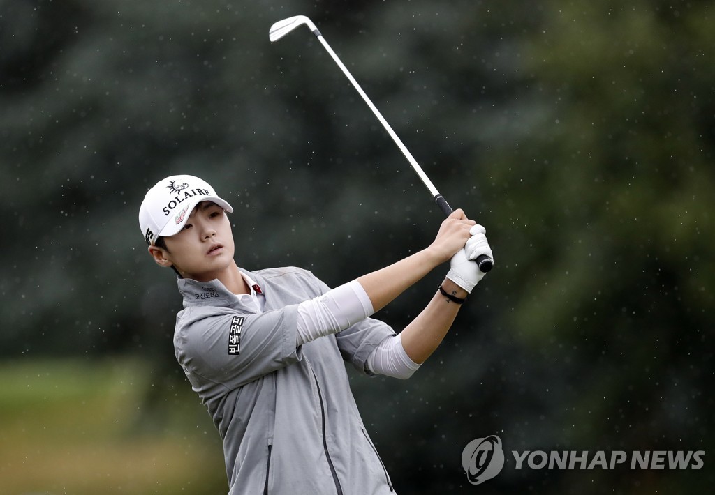 In this EPA file photo from July 28, 2019, Park Sung-hyun of South Korea watches her shot during the fourth round of the Evian Championship at Evian Resort Golf Club in Evian-les-Bains, France. (Yonhap)