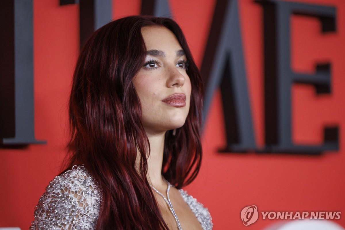 두아 리파·컴버배치 등 영국 유명 인사 300명, 이스라엘 무기 판매 중단 촉구
