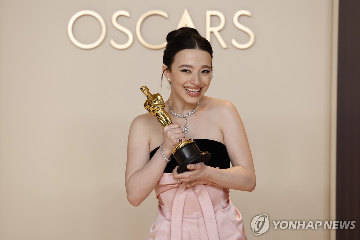 2일 오스카 여우주연상 받은 마이키 매디슨