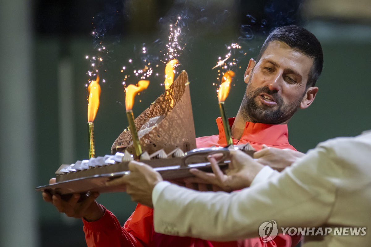 조코비치, 제네바오픈 테니스 4강…100번째 우승 보인다