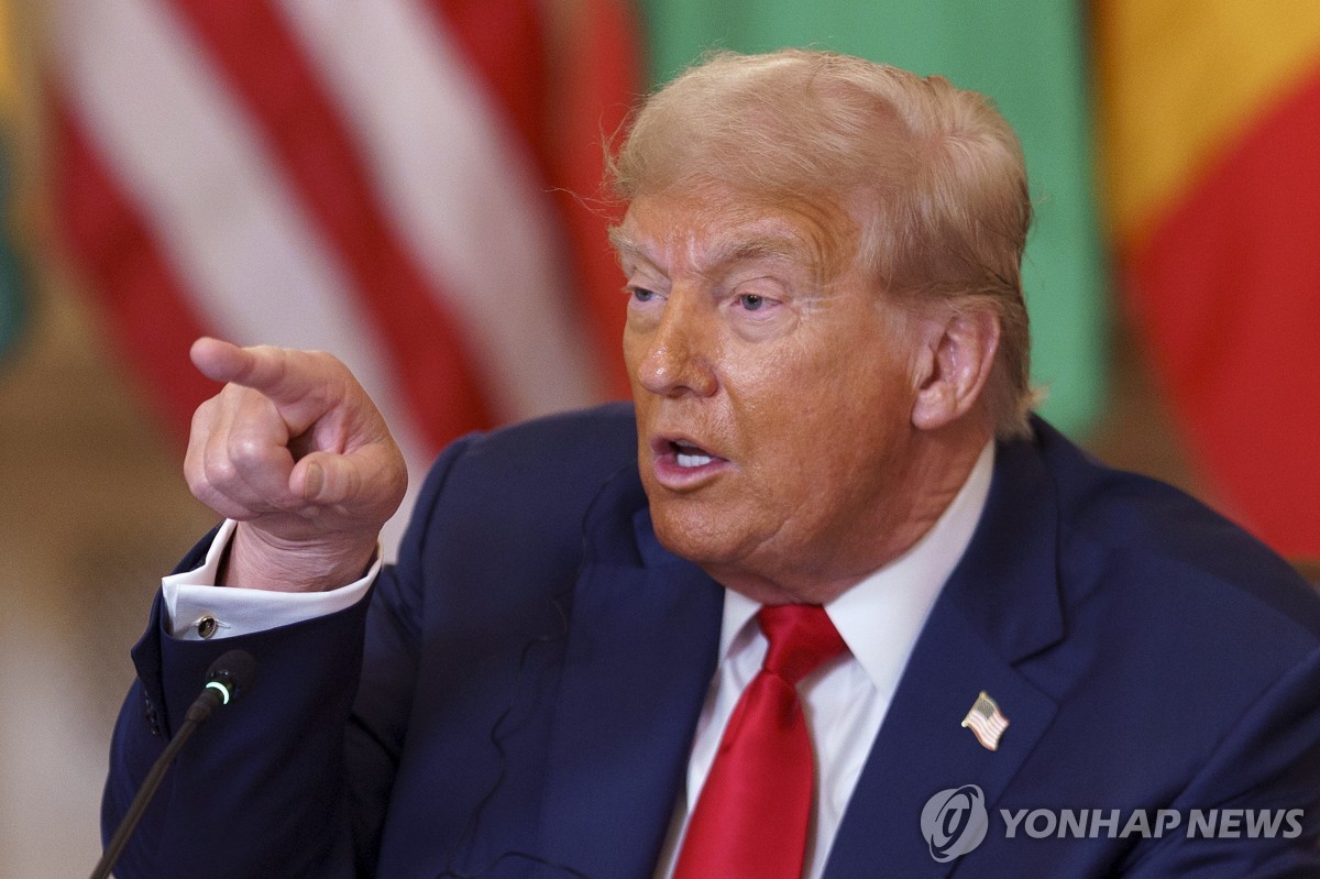 트럼프 "나머지 모든 국가, 15%든 20%든 관세…캐…