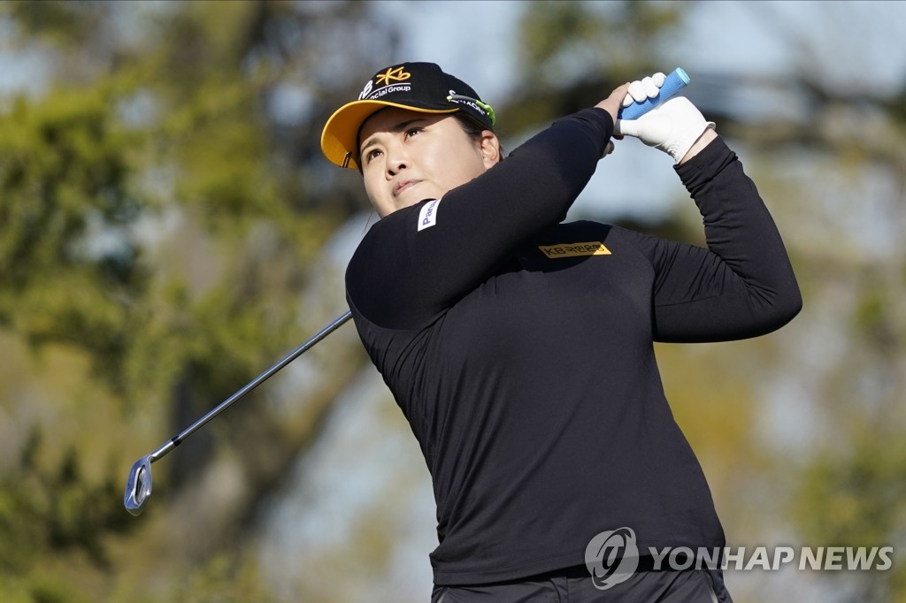 In this Getty Images photo, Park In-bee of South Korea tees off on the third hole during the final round of the Volunteers of America Classic at the Old American Golf Club in The Colony, Texas, on Dec. 6, 2020. (Yonhap)