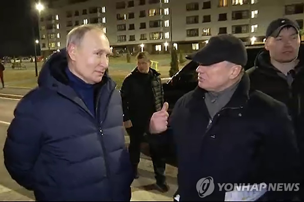 올해 3월 점령지 마리우폴을 찾은 푸틴 러시아 대통령