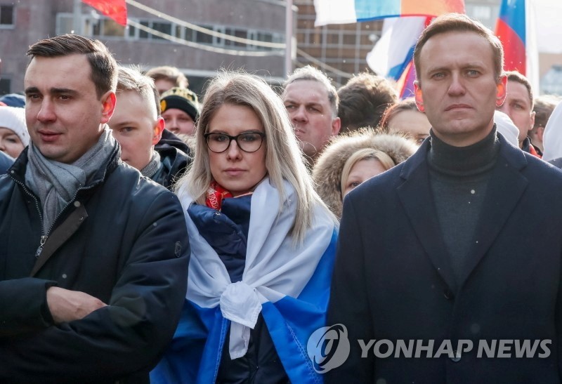 러시아 야권운동가인 이반 즈다노프(왼쪽)와 알렉세이 나발니(오른쪽)[로이터=연합뉴스 자료사진]
