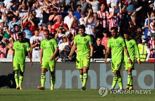 지난주말 브렌트퍼드에 0-4로 대패한 맨유