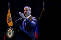 추방? 자진출국?…베네수 前야권 대표, 콜롬비아 여정 논란