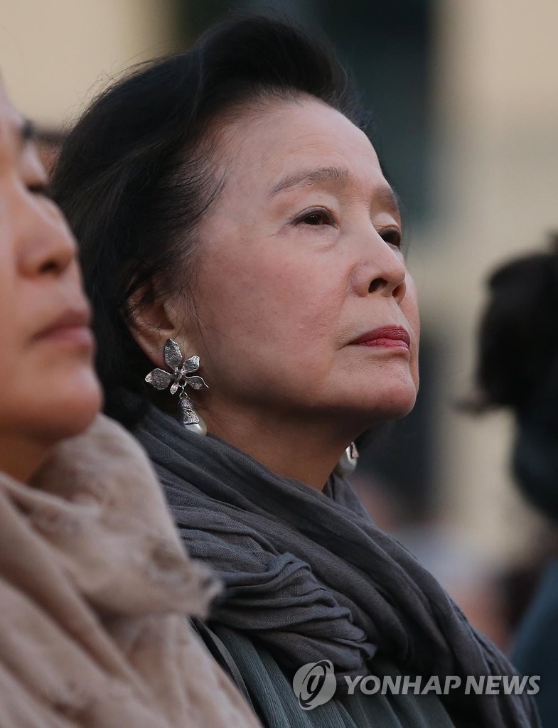 Yun Jung-hee at a piano recital by her husband Paik Kun-woo in Berlin in 2015 (Yonhap file photo)