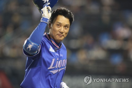 BBM 2013 最強外国人伝説2 李承燁 赤箔サイン /30 巨人