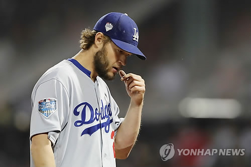 오리무중에 빠진 커쇼 어깨…MLB 다저스 낙관 대신 우려 팽배