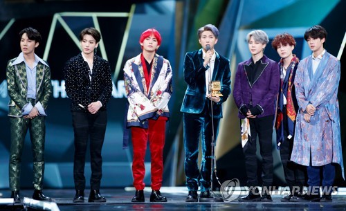 방탄소년단 '2018 MAMA' 9관왕…"해체 고민하다 맘 다잡았죠"