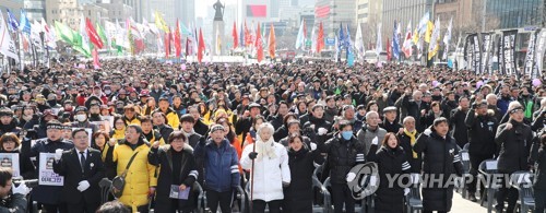 故김용균씨 장례 두달 만에 마무리…'위험의 외주화' 제동