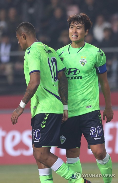 (2nd LD) Veteran striker Lee Dong-gook becomes sole all-time leading scorer in ACL