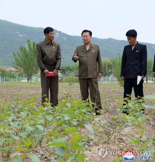 북한 최룡해 제1부위원장, 평남 증산군 시찰