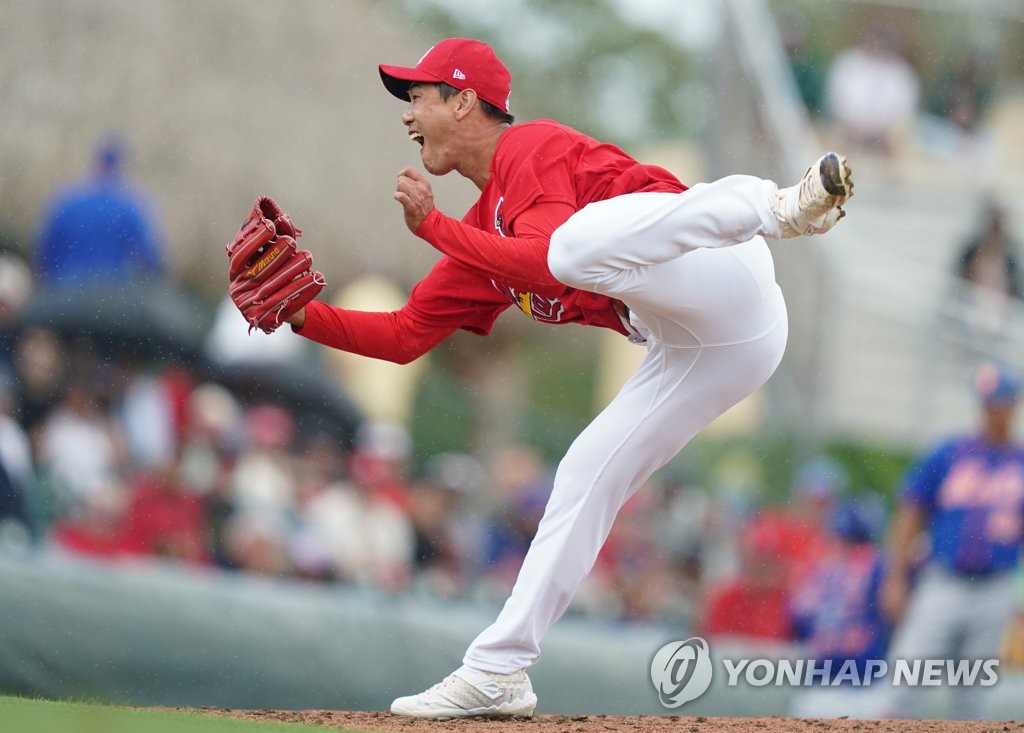 Cardinals' manager, catcher impressed with Kim Kwang-hyun's first outing