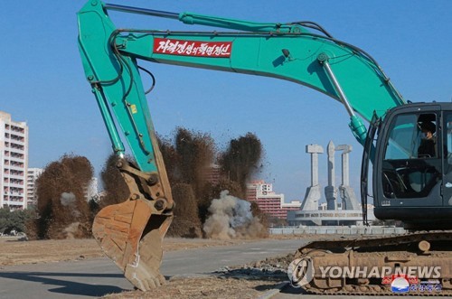 북한, 코로나 속 평양종합병원 착공…당창건기념탑 부근