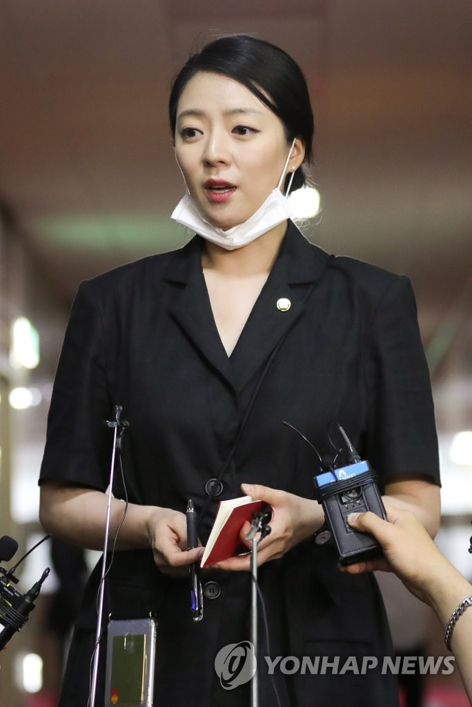 국회의장실 항의 방문 마친 배현진 | 연합뉴스